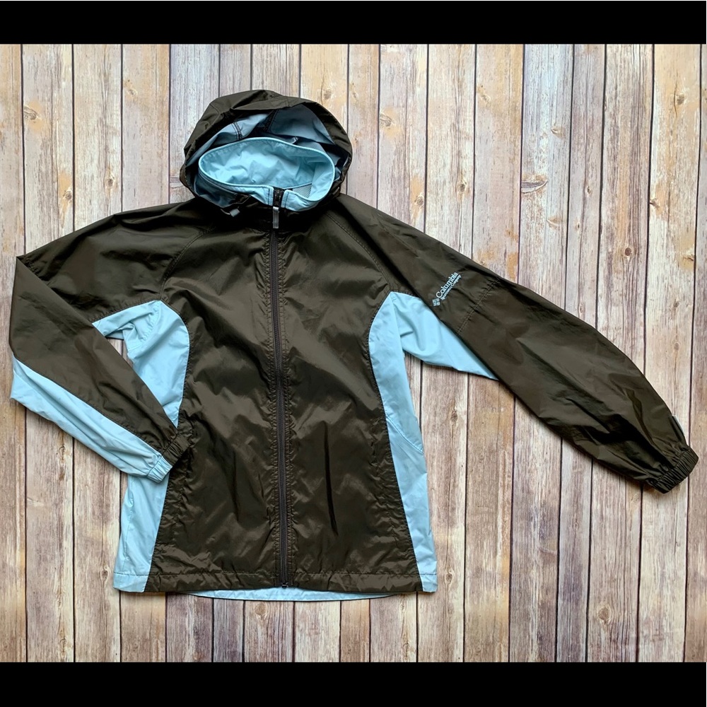 Women’s small Columbia lightweight rain jacket
